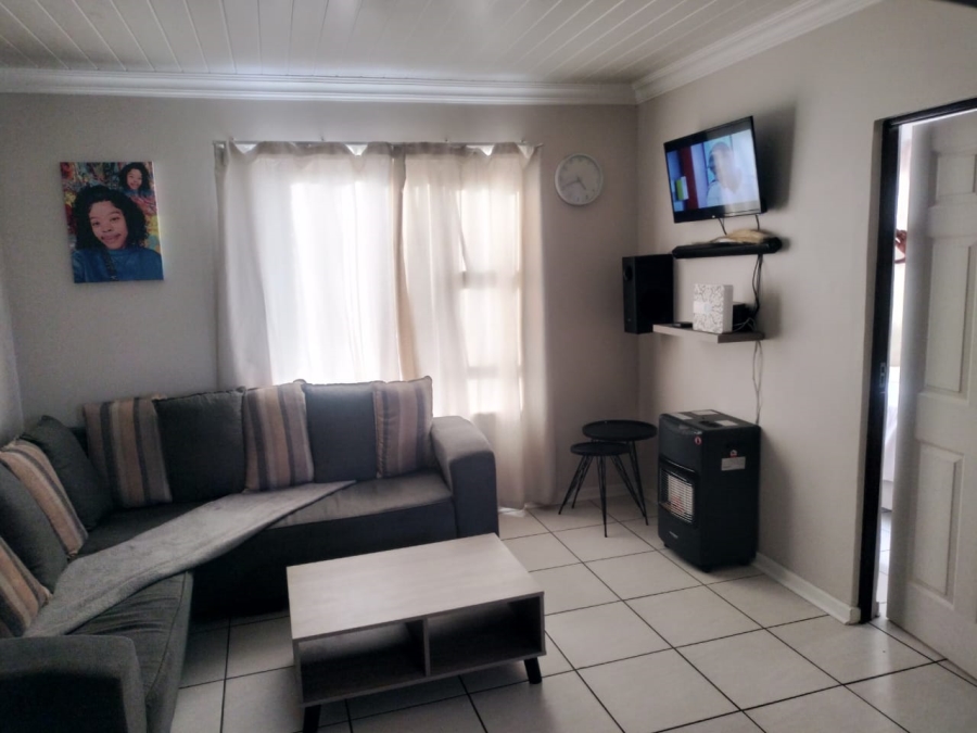 2 Bedroom Property for Sale in Lourierpark Free State